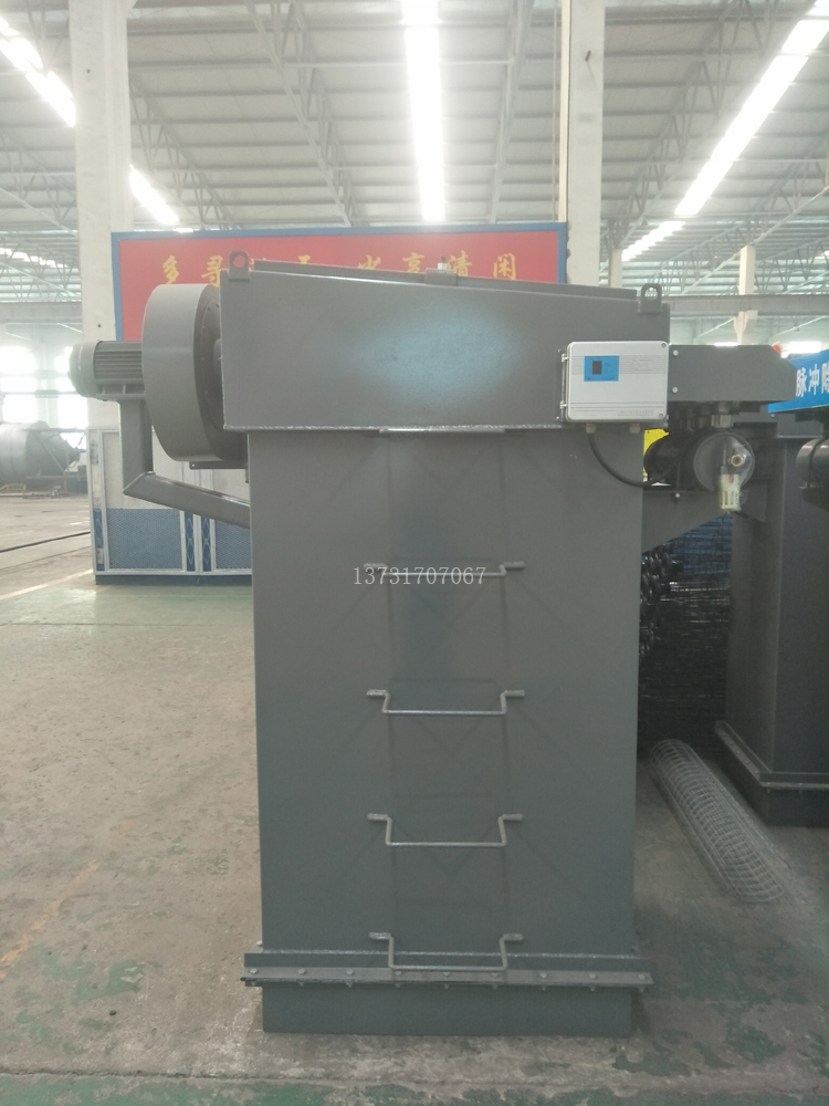 2018年最新研發(fā)15m2、25m2倉頂布袋除塵器投放市場